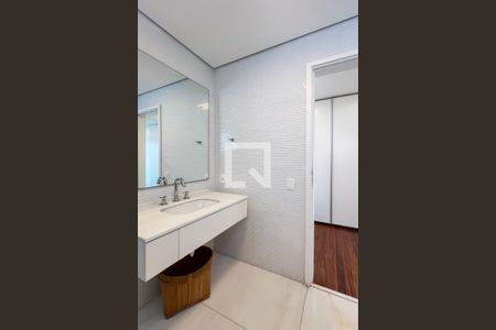Apartamento para alugar com 75m², 1 quarto e 2 vagas Apartamento para alugar com 75m², 1 quarto e 2 vagasBanheiro da Suíte