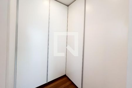 Apartamento para alugar com 75m², 1 quarto e 2 vagas Apartamento para alugar com 75m², 1 quarto e 2 vagasCloset