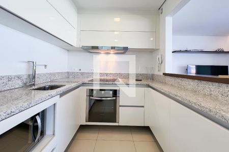 Apartamento para alugar com 75m², 1 quarto e 2 vagas Apartamento para alugar com 75m², 1 quarto e 2 vagasCozinha