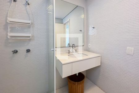 Apartamento para alugar com 75m², 1 quarto e 2 vagas Apartamento para alugar com 75m², 1 quarto e 2 vagasBanheiro da Suíte
