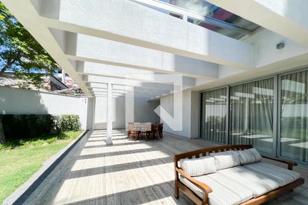 Apartamento para alugar com 75m², 1 quarto e 2 vagas Apartamento para alugar com 75m², 1 quarto e 2 vagasÁrea externa