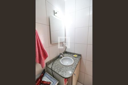 Casa de condomínio à venda com 276m², 3 quartos e 3 vagasLavabo