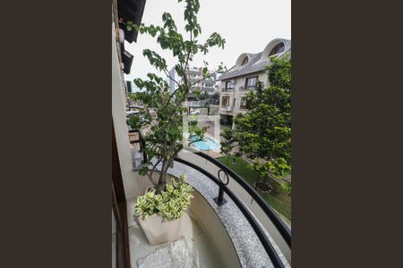 Casa de condomínio à venda com 276m², 3 quartos e 3 vagasSuíte