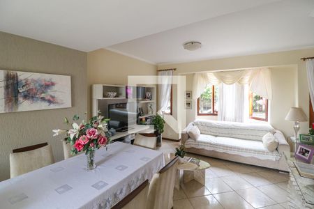 Sala de casa de condomínio à venda com 3 quartos, 276m² em Cristal, Porto Alegre