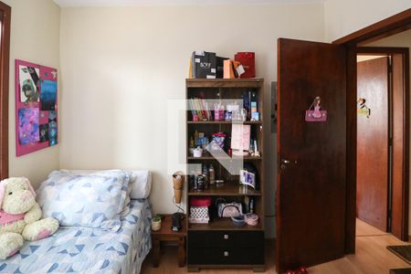 Casa de condomínio à venda com 276m², 3 quartos e 3 vagasQuarto 2