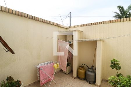 Casa de condomínio à venda com 276m², 3 quartos e 3 vagasÁrea de Serviço