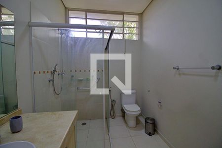 Casa para alugar com 370m², 3 quartos e 3 vagasBanheiro da Suíte 1