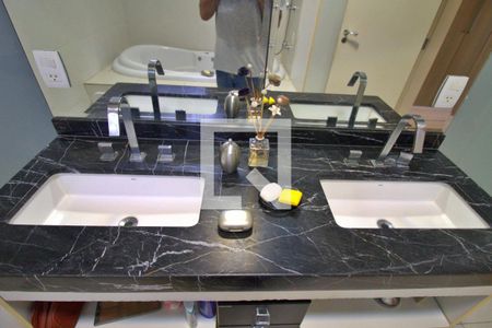 Casa para alugar com 370m², 3 quartos e 3 vagasBanheiro da Suíte 2