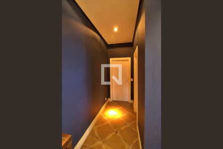 Entrada  de casa para alugar com 3 quartos, 370m² em Morumbi, São Paulo