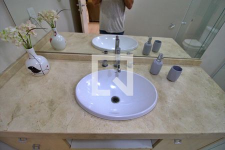 Casa para alugar com 370m², 3 quartos e 3 vagasBanheiro da Suíte 1