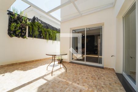 Casa à venda com 193m², 3 quartos e 3 vagasQuintal