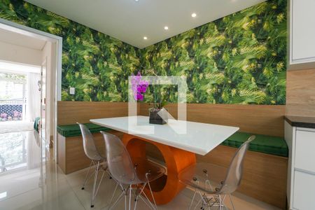 Casa à venda com 193m², 3 quartos e 3 vagasCozinha