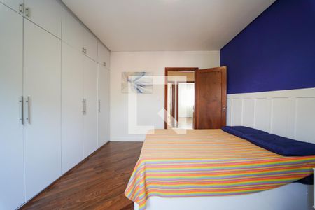 Casa à venda com 193m², 3 quartos e 3 vagasSuíte 1