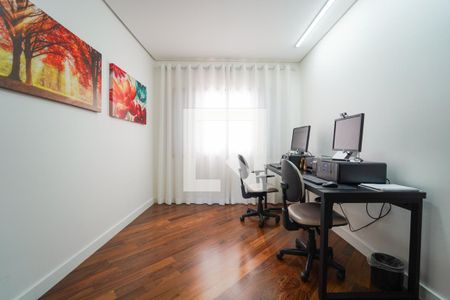 Casa à venda com 193m², 3 quartos e 3 vagasSuíte 2