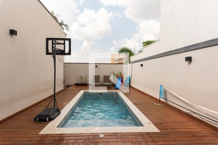 Casa de condomínio à venda com 194m², 3 quartos e 2 vagas Casa de condomínio à venda com 194m², 3 quartos e 2 vagasPiscina