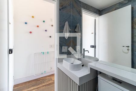 Apartamento à venda com 100m², 2 quartos e 2 vagasBanheiro Social