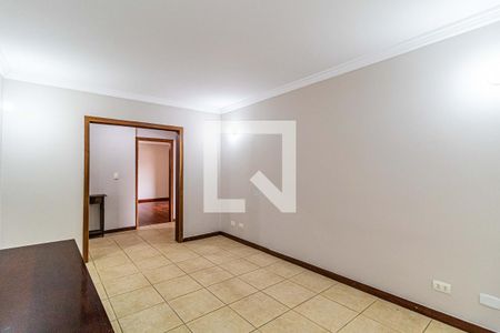 Sala de tv de casa à venda com 4 quartos, 440m² em Cidade São Francisco, São Paulo