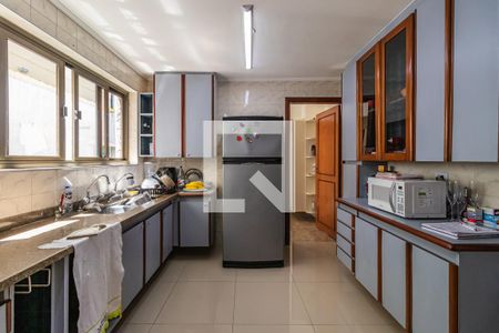 Casa de condomínio à venda com 360m², 4 quartos e 4 vagasCozinha