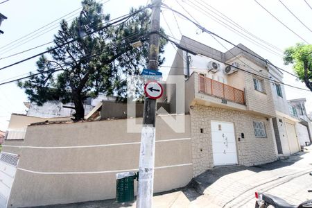 Casa à venda com 350m², 5 quartos e 5 vagasFachada