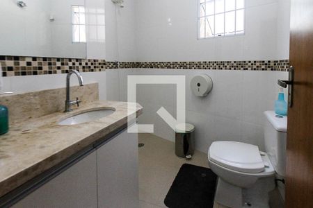 Casa à venda com 350m², 5 quartos e 5 vagasBanheiro Social