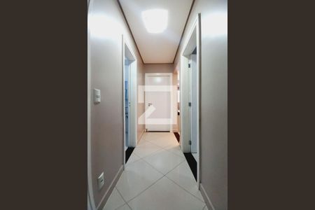 Corredor  de casa para alugar com 3 quartos, 308m² em Jardim Amoreiras, Campinas