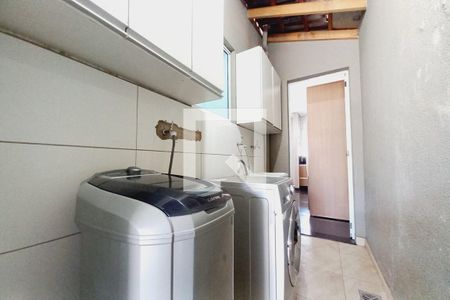 Casa para alugar com 308m², 3 quartos e 3 vagas Casa para alugar com 308m², 3 quartos e 3 vagasÁrea de Serviço