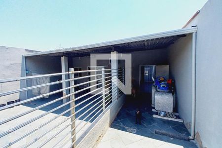 Casa para alugar com 308m², 3 quartos e 3 vagas Casa para alugar com 308m², 3 quartos e 3 vagasCorredor Lateral