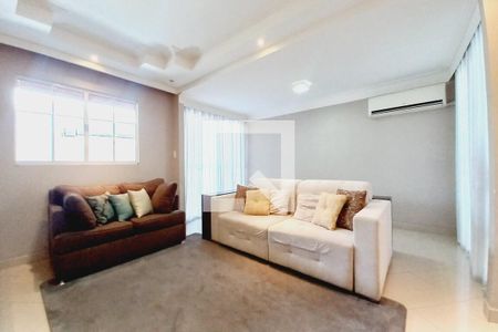Sala de casa para alugar com 3 quartos, 308m² em Jardim Amoreiras, Campinas