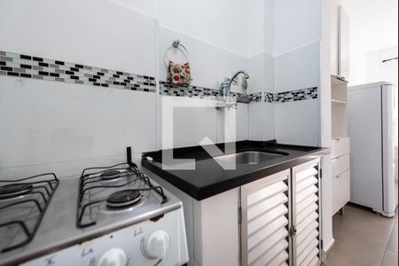 Cozinha de kitnet/studio para alugar com 1 quarto, 30m² em José Menino, Santos