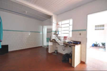 Casa à venda com 170m², 5 quartos e 2 vagasÁrea de Serviço