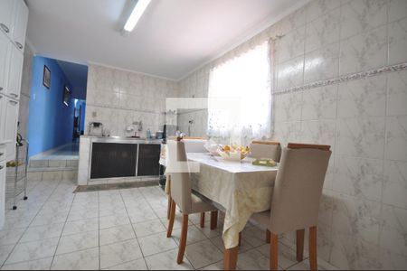 Casa à venda com 170m², 5 quartos e 2 vagasCozinha 1