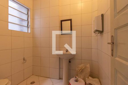 Casa à venda com 150m², 4 quartos e sem vagaBanheiro da Suite