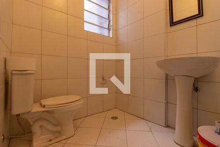 Casa à venda com 150m², 4 quartos e sem vagaBanheiro da Suite