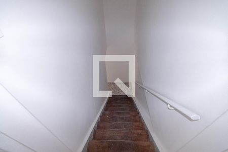 Casa à venda com 150m², 4 quartos e sem vagaEscadas