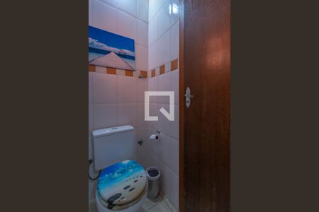 Casa à venda com 294m², 3 quartos e 1 vagaBanheiro 