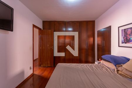 Casa à venda com 294m², 3 quartos e 1 vagaSuíte