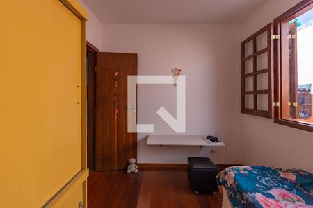 Quarto 2 de casa à venda com 3 quartos, 294m² em Alípio de Melo, Belo Horizonte