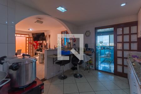 Casa à venda com 294m², 3 quartos e 1 vagaCozinha