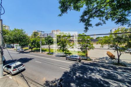 Apartamento para alugar com 180m², 3 quartos e sem vagasala vista
