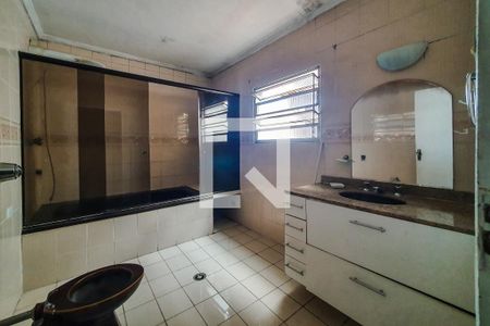 Apartamento para alugar com 180m², 3 quartos e sem vagaBanheiro-quarto 3 suíte