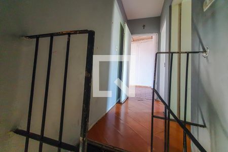 Apartamento para alugar com 180m², 3 quartos e sem vagaescada
