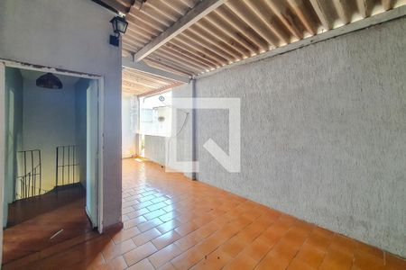 Apartamento para alugar com 180m², 3 quartos e sem vagaQuintal
