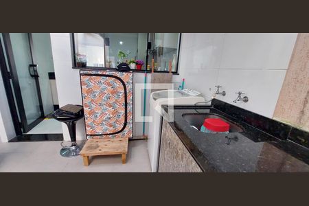 Casa à venda com 120m², 3 quartos e 2 vagasÁrea de Serviço