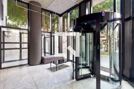 Studio para alugar com 43m², 1 quarto e 1 vaga Studio para alugar com 43m², 1 quarto e 1 vagaHall