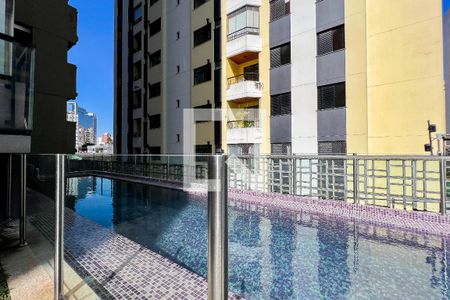 Studio para alugar com 43m², 1 quarto e 1 vaga Studio para alugar com 43m², 1 quarto e 1 vagaPiscina