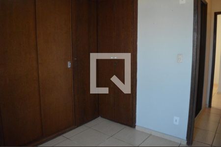 Quarto 2 de apartamento para alugar com 3 quartos, 69m² em Carlos Prates, Belo Horizonte