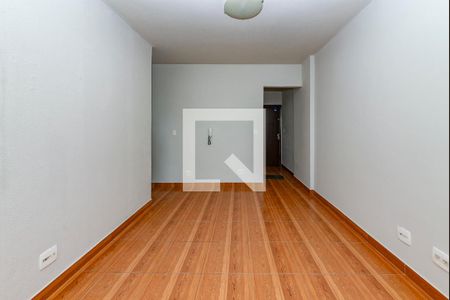 Sala de apartamento para alugar com 3 quartos, 69m² em Carlos Prates, Belo Horizonte