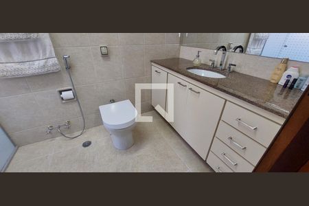 Apartamento à venda com 156m², 5 quartos e 2 vagas Apartamento à venda com 156m², 5 quartos e 2 vagasBanheiro Quarto 1 suíte