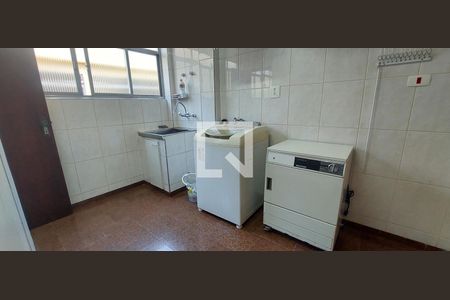 Apartamento à venda com 156m², 5 quartos e 2 vagas Apartamento à venda com 156m², 5 quartos e 2 vagasÁrea de Serviço