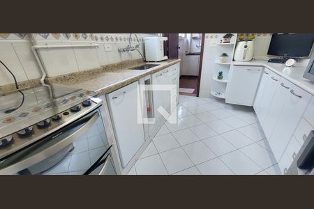 Apartamento à venda com 156m², 5 quartos e 2 vagas Apartamento à venda com 156m², 5 quartos e 2 vagasCozinha